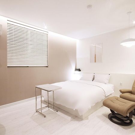 Hotel Yam Yeosu Hakdong Екстер'єр фото