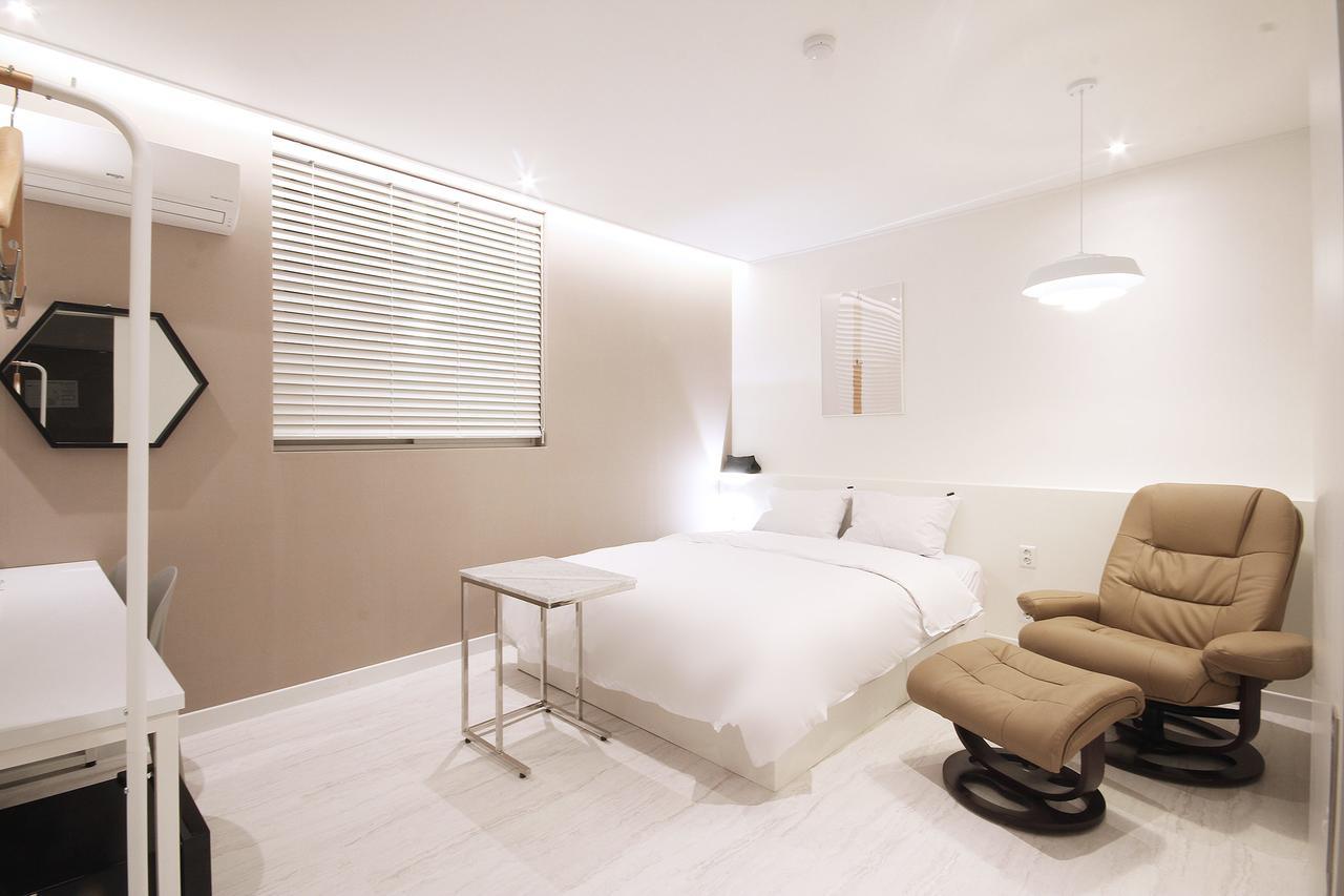Hotel Yam Yeosu Hakdong Екстер'єр фото