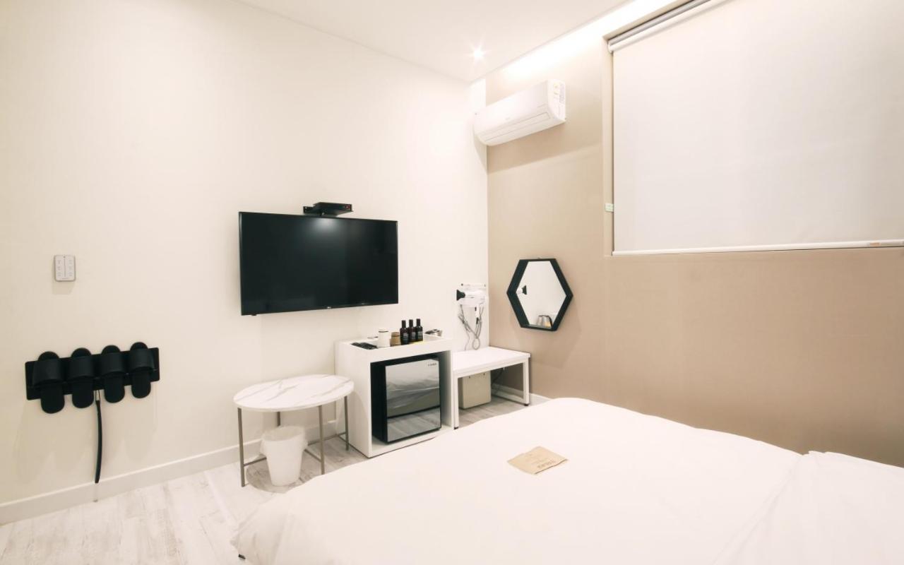 Hotel Yam Yeosu Hakdong Екстер'єр фото